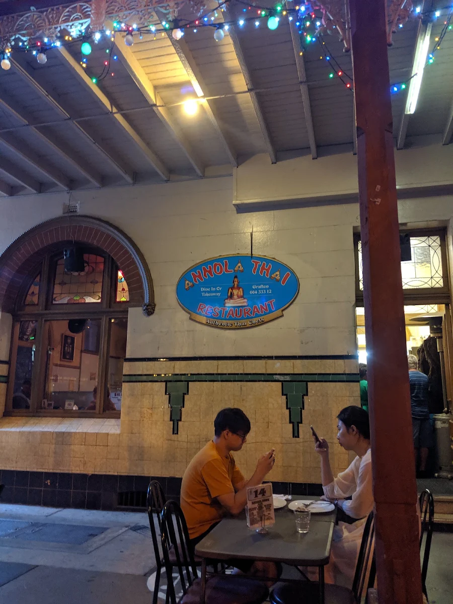 Vibe, Annola Thai Restaurant