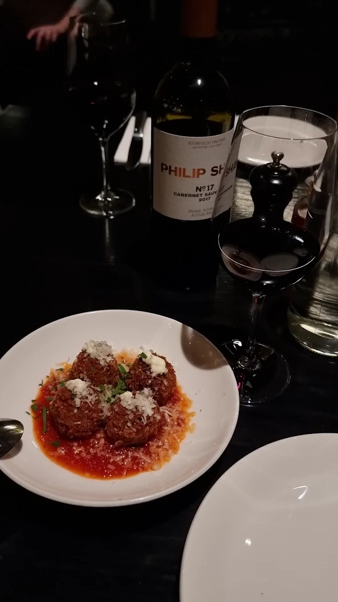 Food & drink, AVIDO RISTORANTE