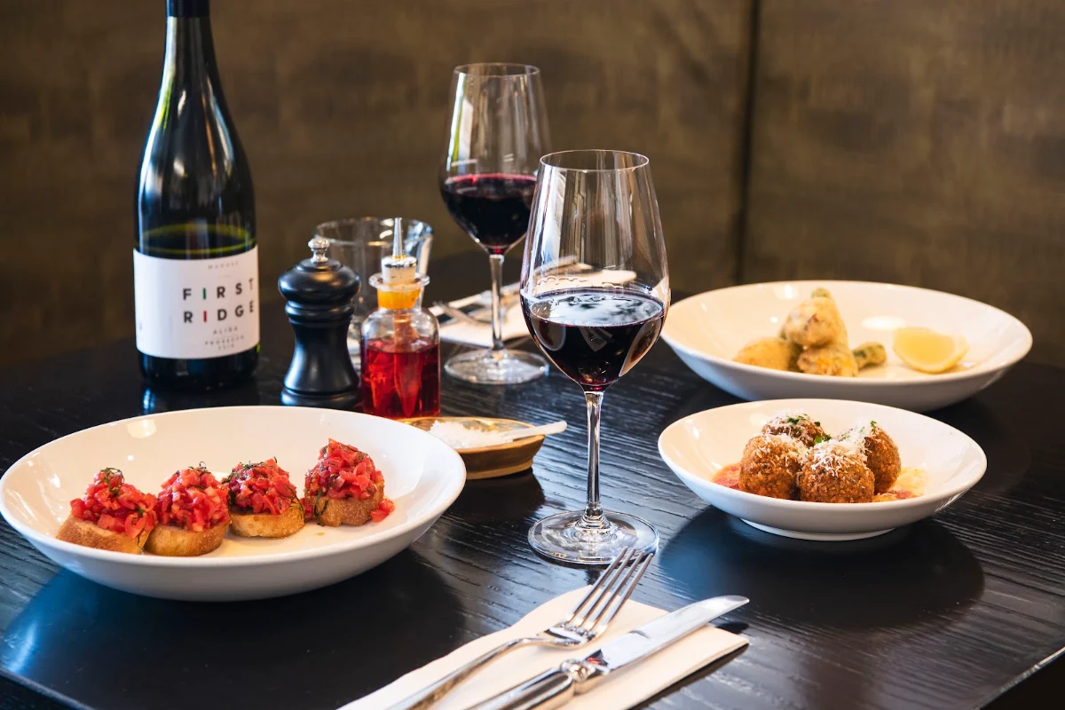 Food & drink, AVIDO RISTORANTE