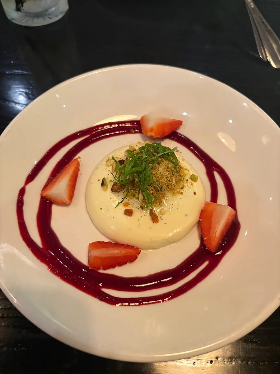 Food & drink, AVIDO RISTORANTE