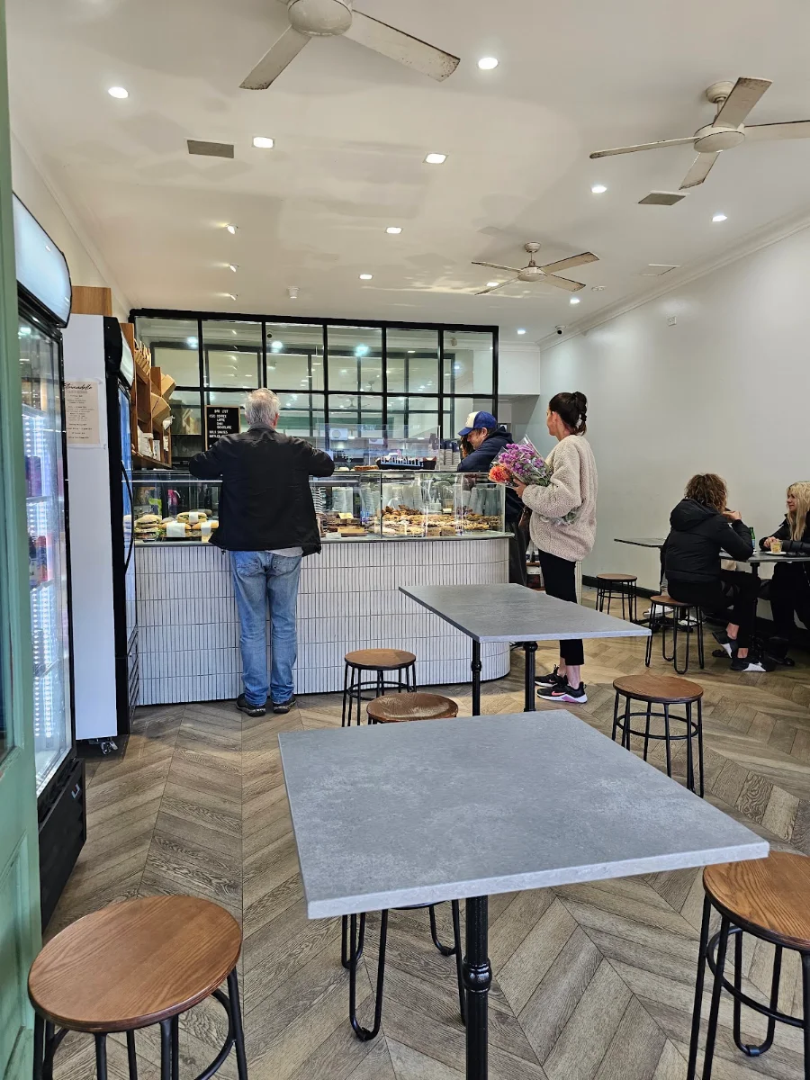 Vibe, Strandello Croydon