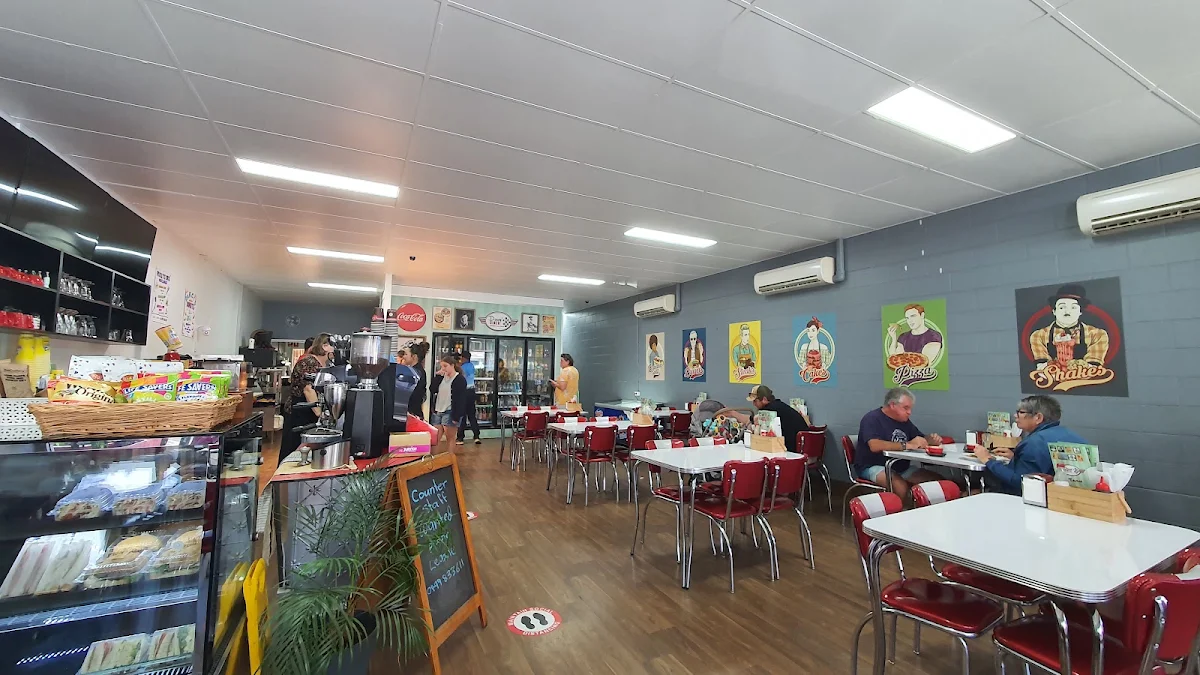 Vibe, Darcy's Diner