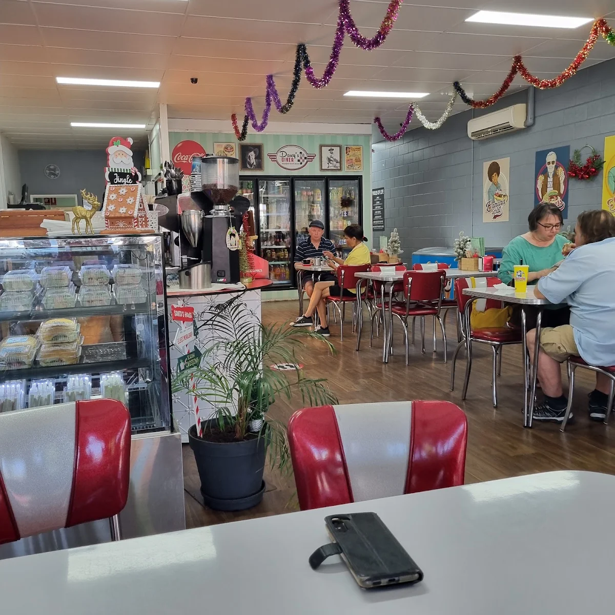 Vibe, Darcy's Diner