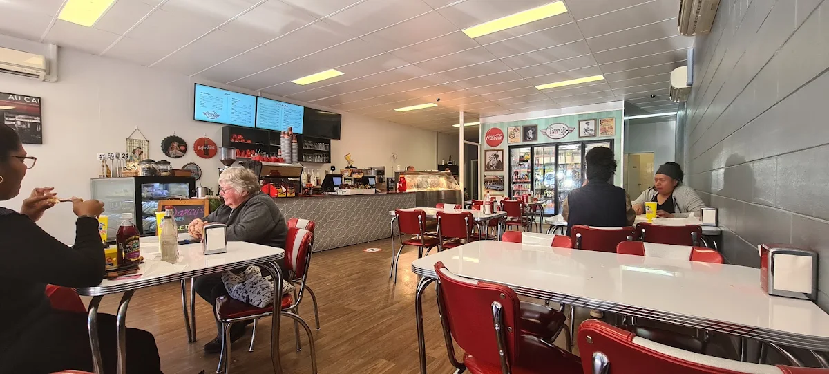 Vibe, Darcy's Diner
