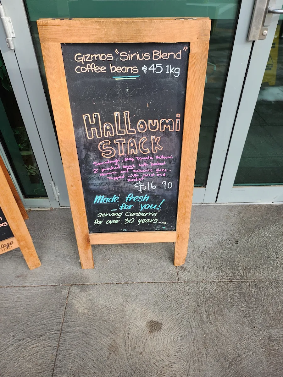 Menu, Gizmos Cafe