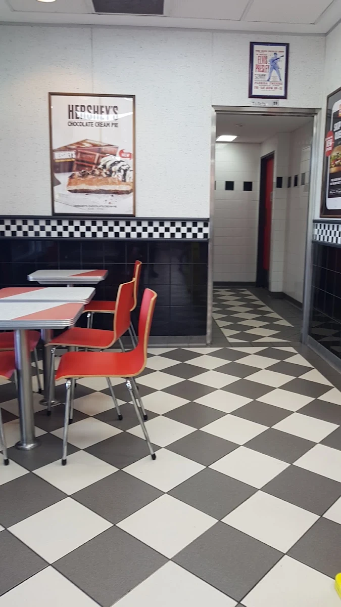 Vibe, Hungry Jack's Burgers Taringa