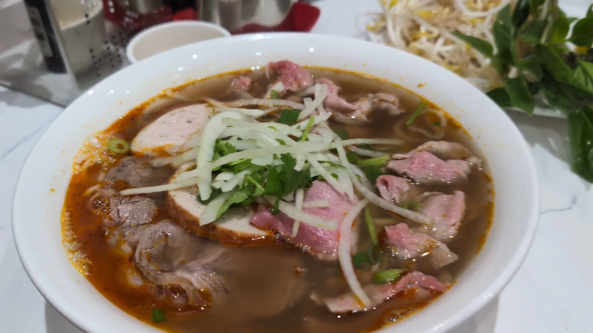 Food & drink, Pho Hien Saigon