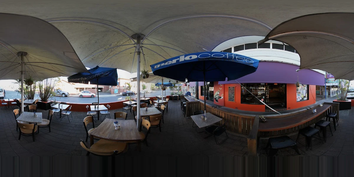 Vibe, Dragonfly Cafe