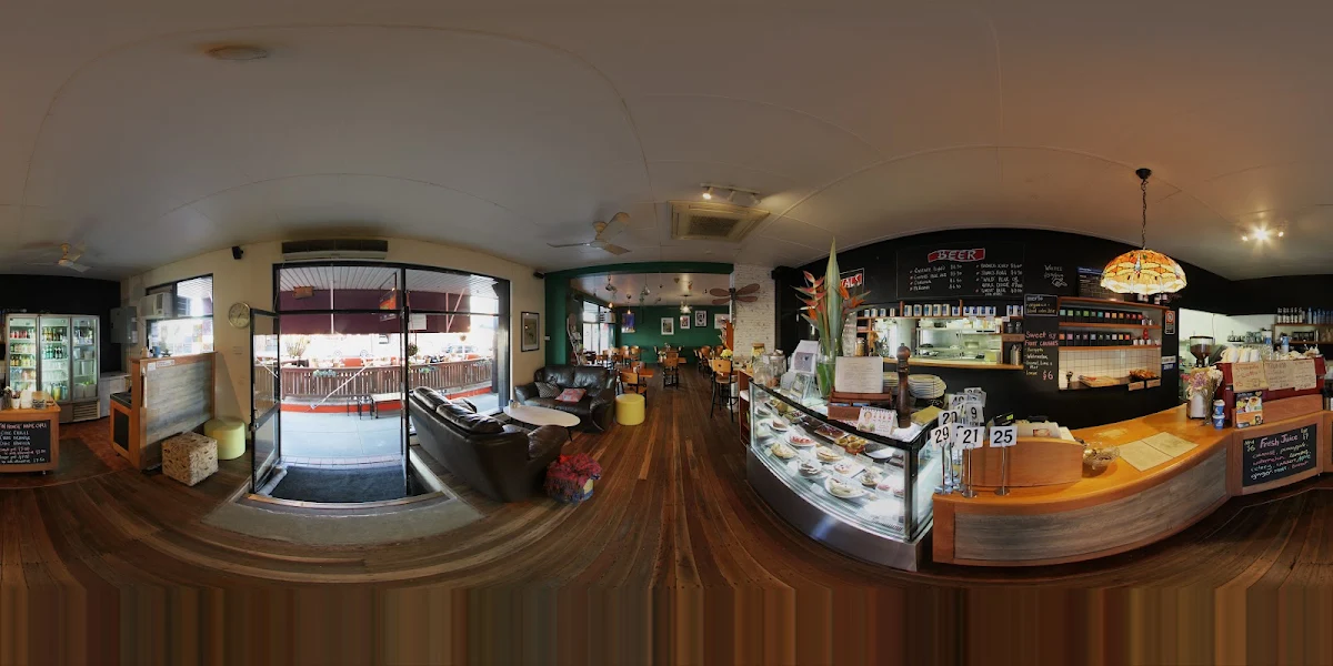 Vibe, Dragonfly Cafe