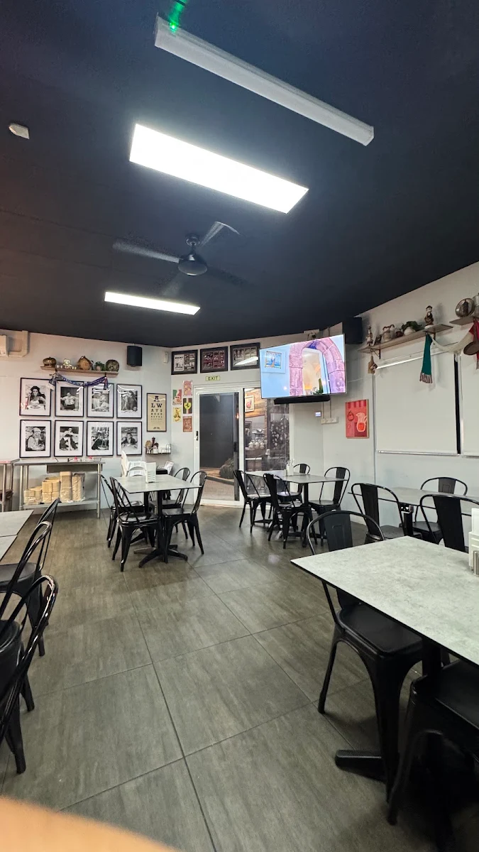 Vibe, Big T's Italian Restaurant