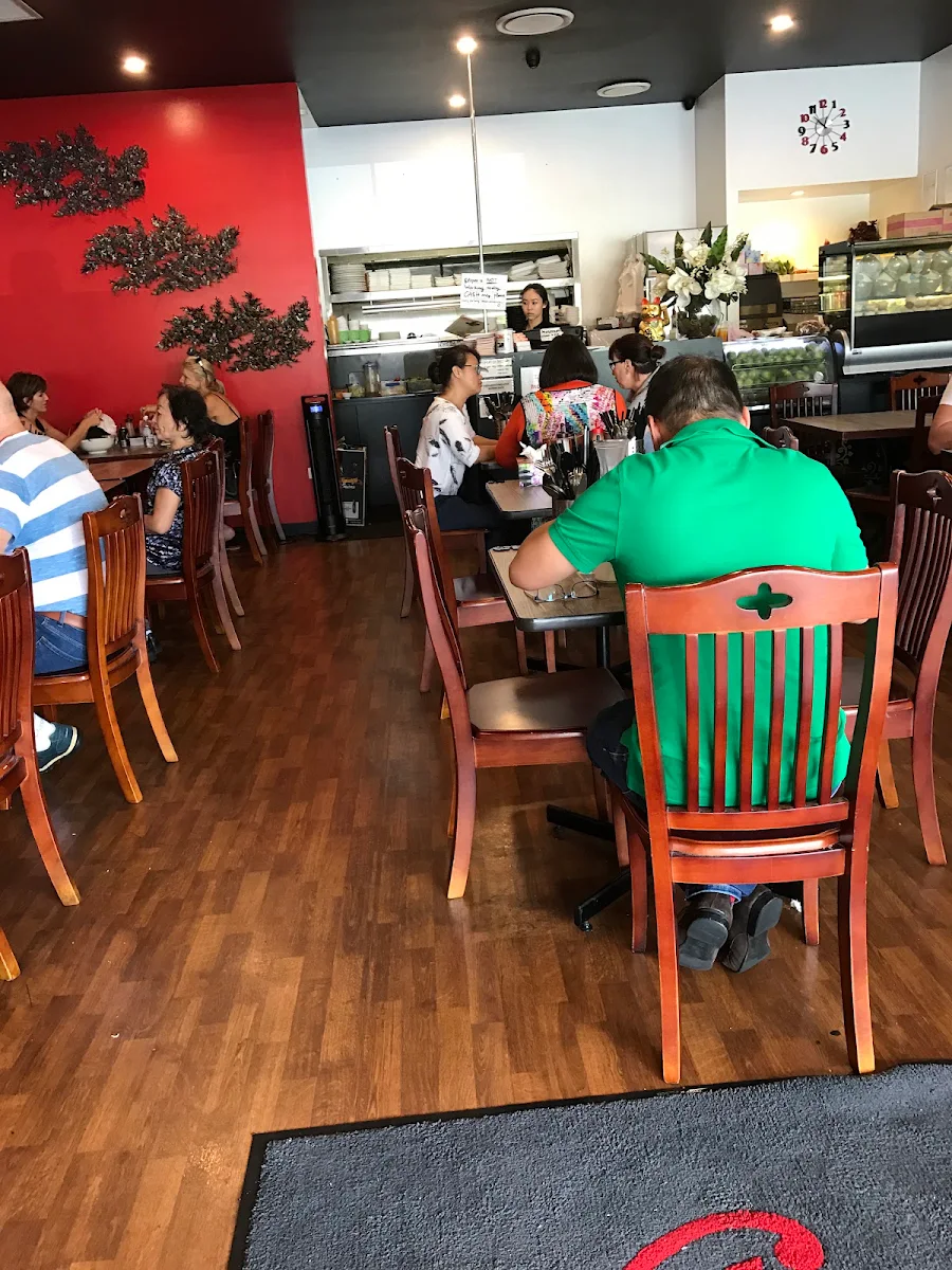 Vibe, Pho Inn