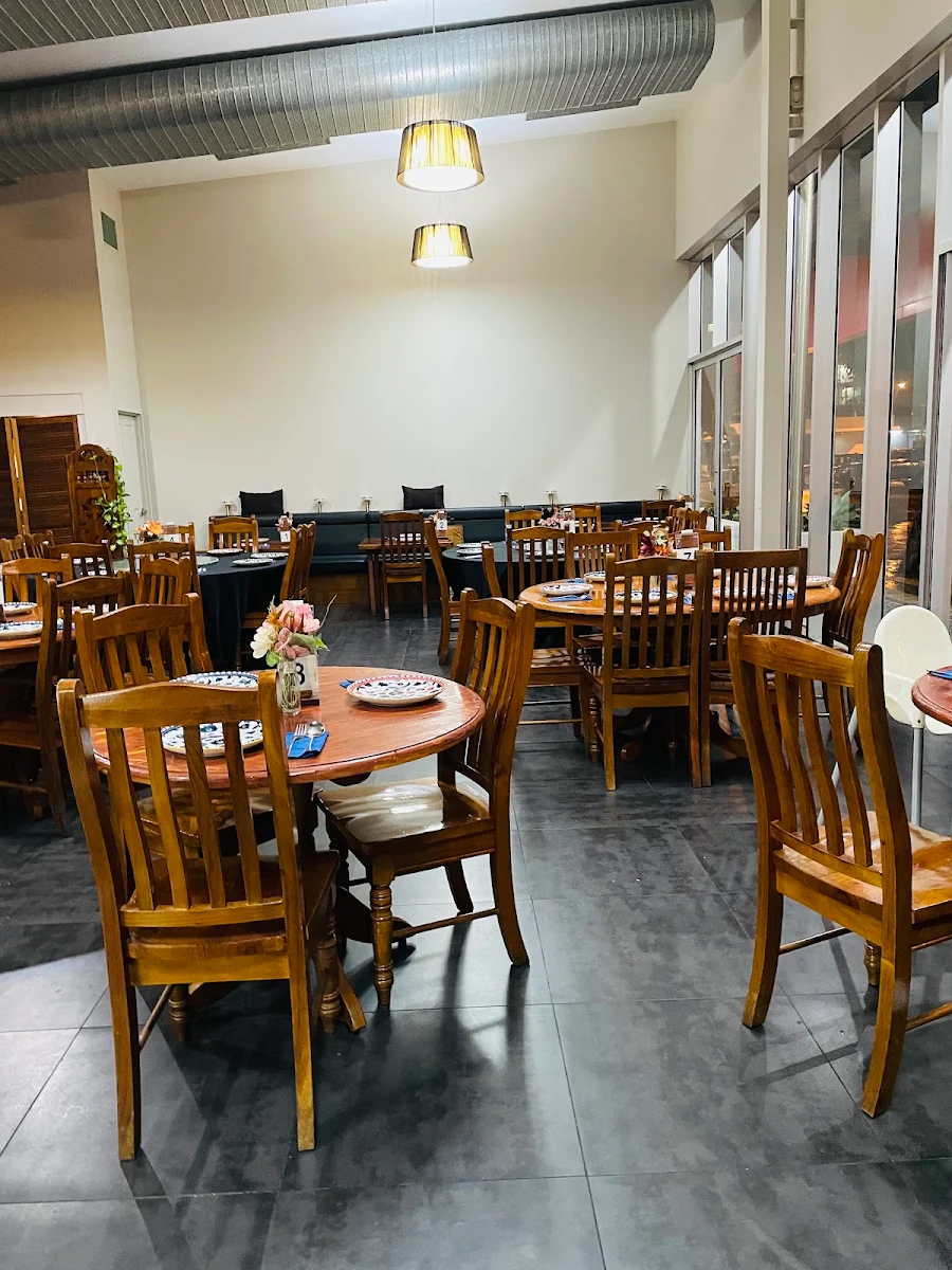 Vibe, The Eight Dining