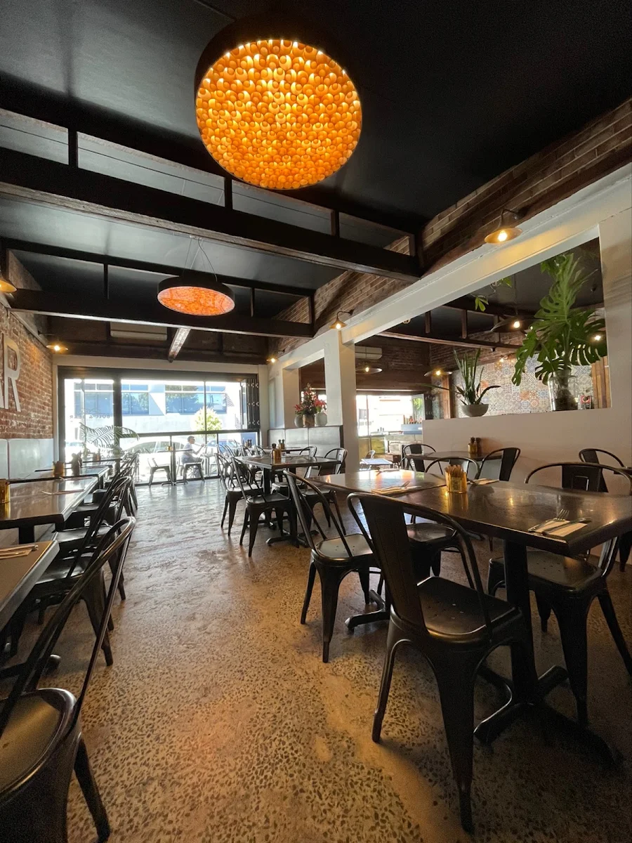 Vibe, Bull & Bear Cafe - Restaurant