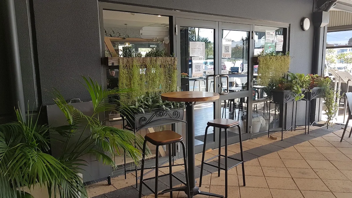 Vibe, Infuse Cafe
