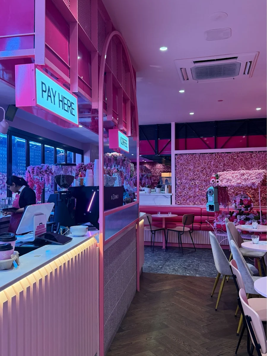 Vibe, Feekah Cafe