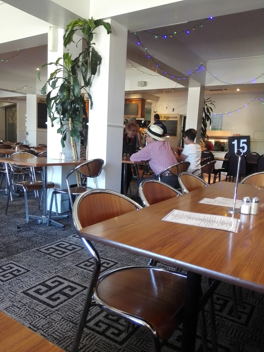 Vibe, The Royal Hotel