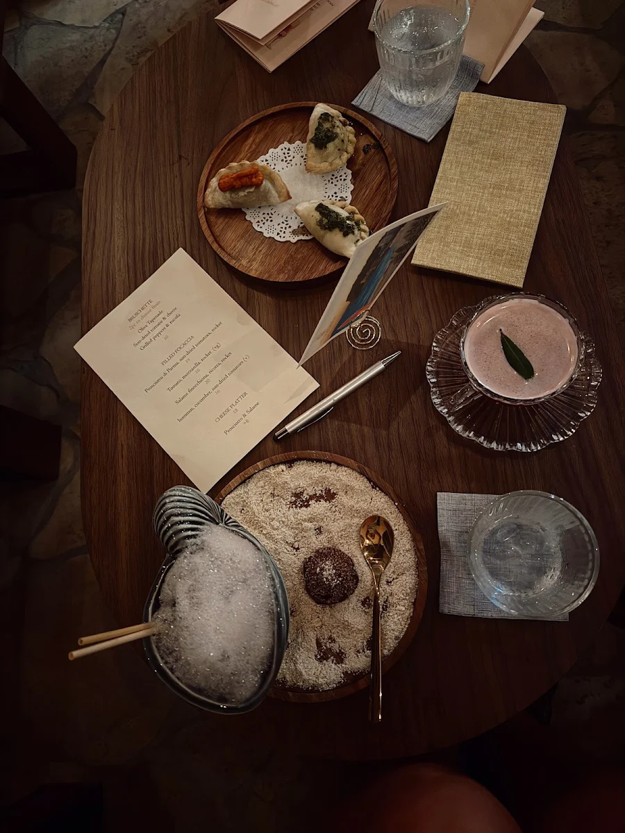 Menu, Terronia Bar