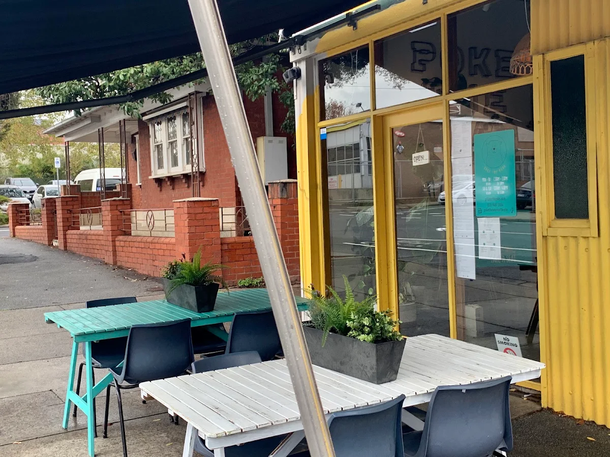 Vibe, Poke the Bear Cafe