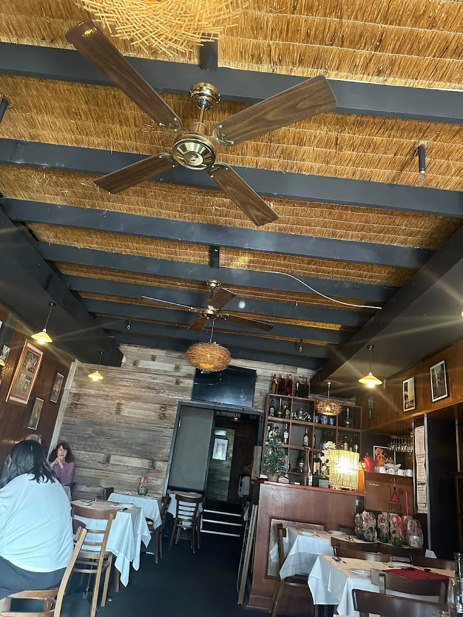 Vibe, Amici Trattoria Restaurant
