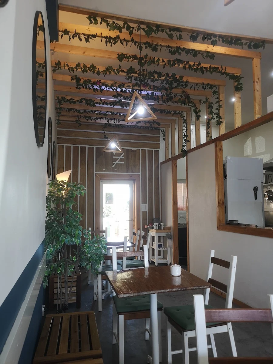 Vibe, Great Ryrie Cafe'