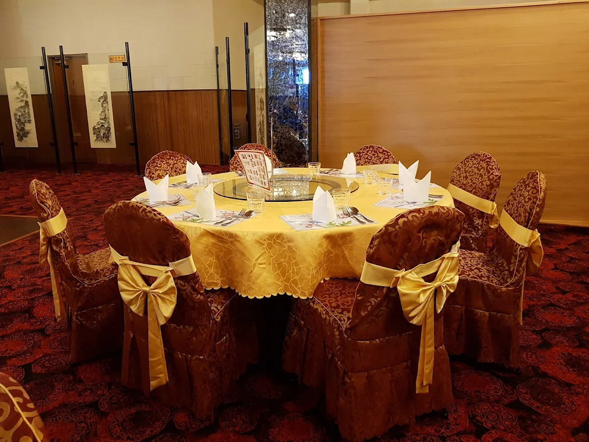 Vibe, Dragon Place Restaurant