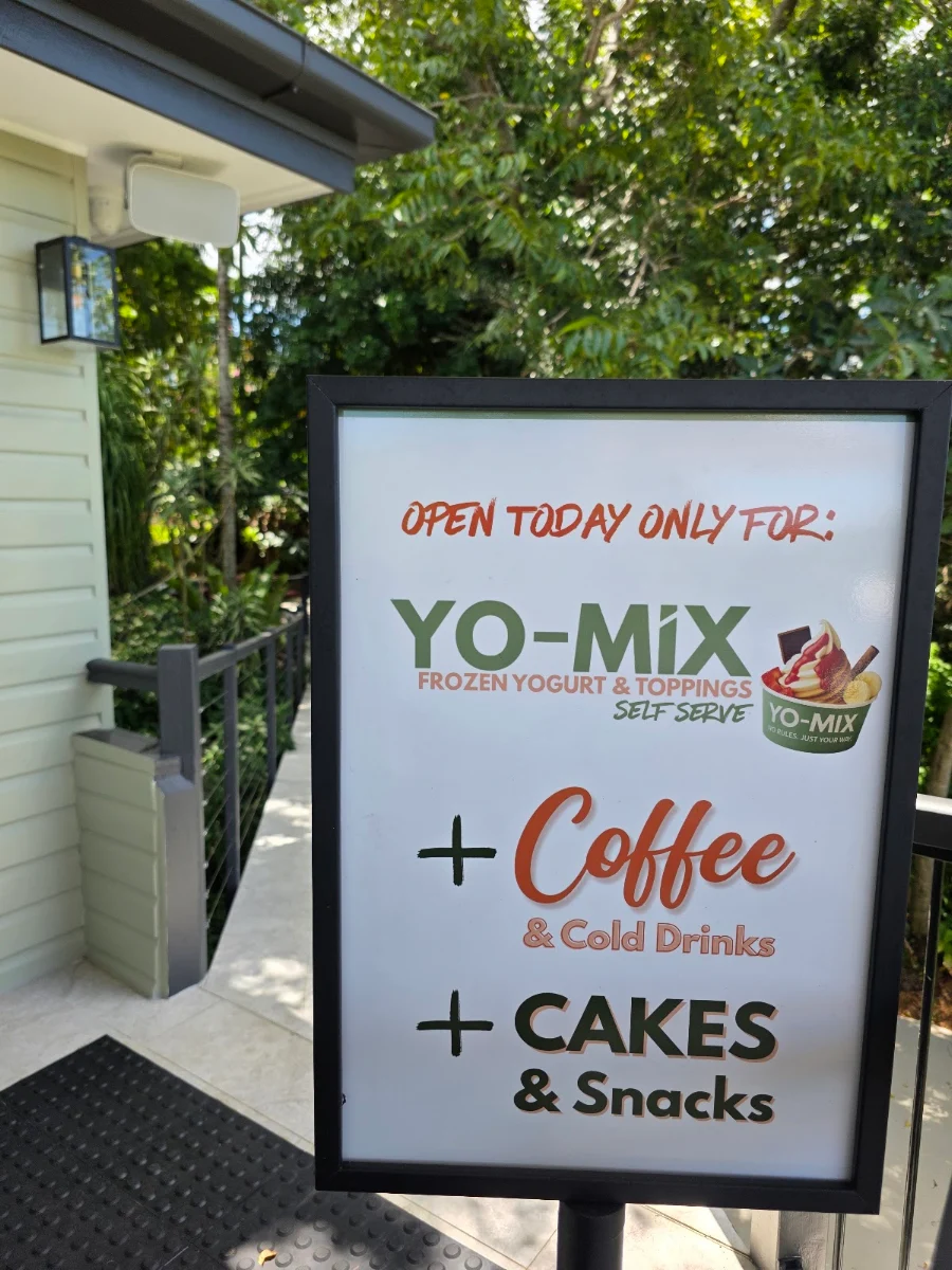 Menu, The View on Mount Glorious