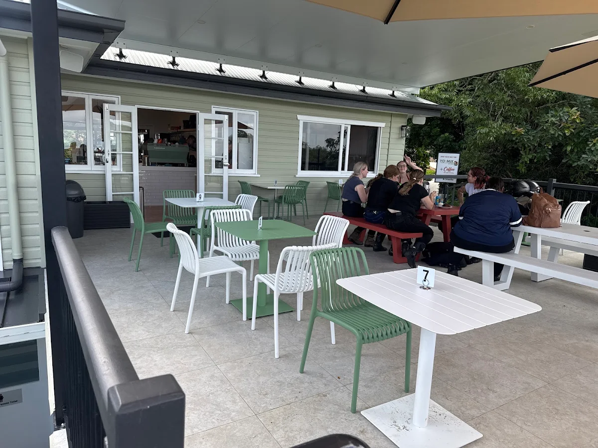 Vibe, The View on Mount Glorious