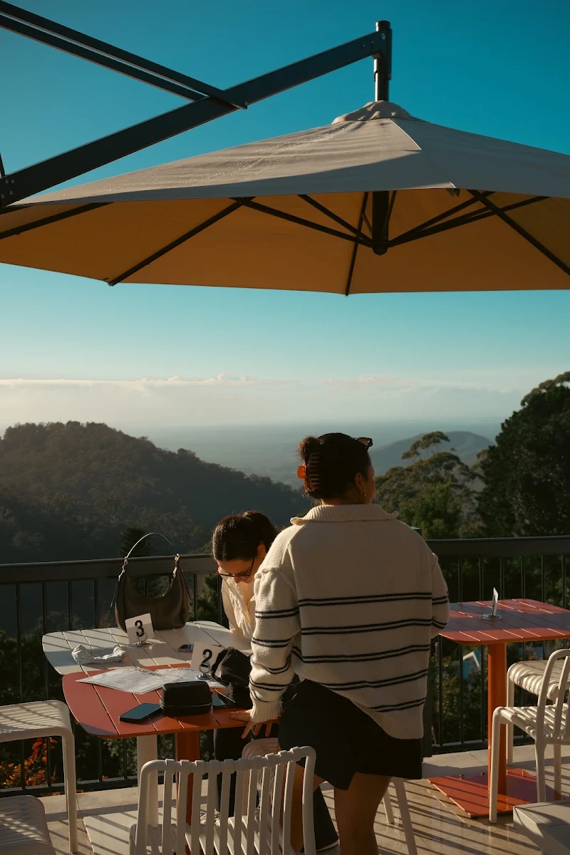 Vibe, The View on Mount Glorious