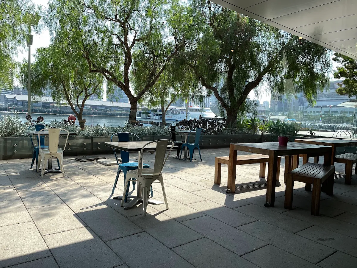 Vibe, Squires Loft Docklands
