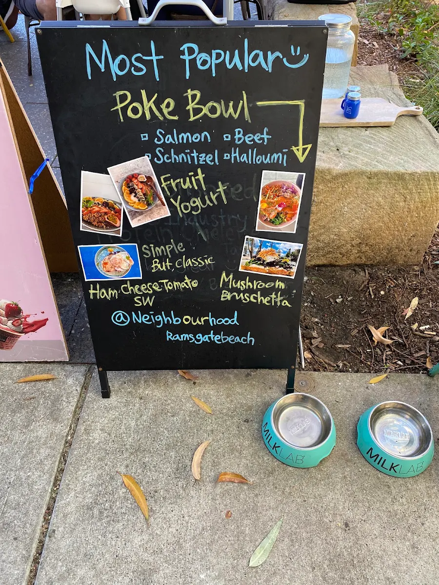 Menu, Neighbourhood