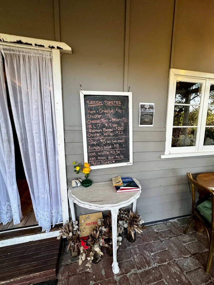 Menu, The Maali café