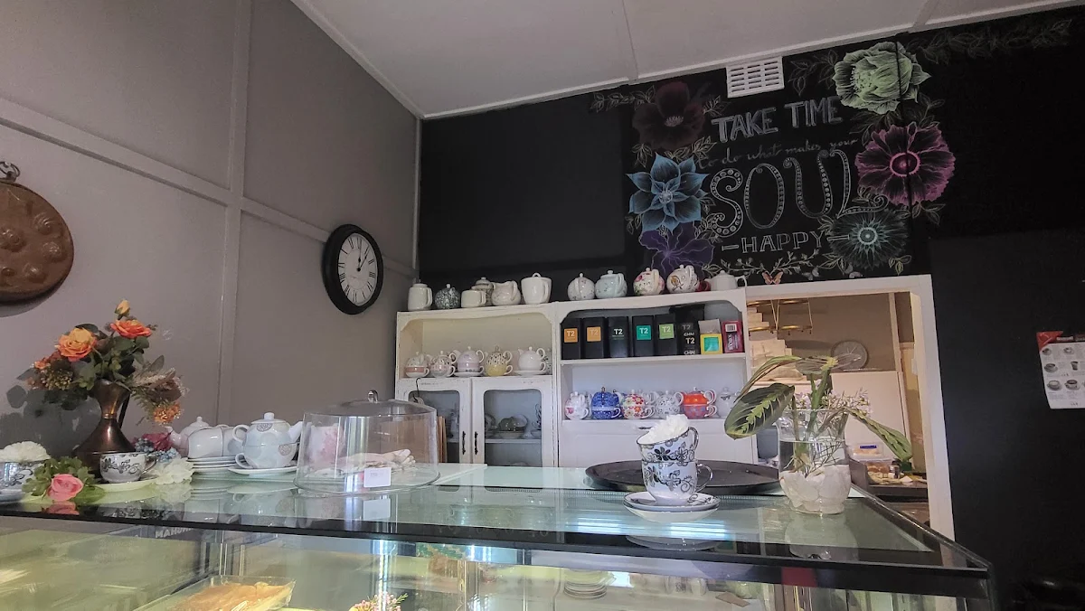 Vibe, The Maali café