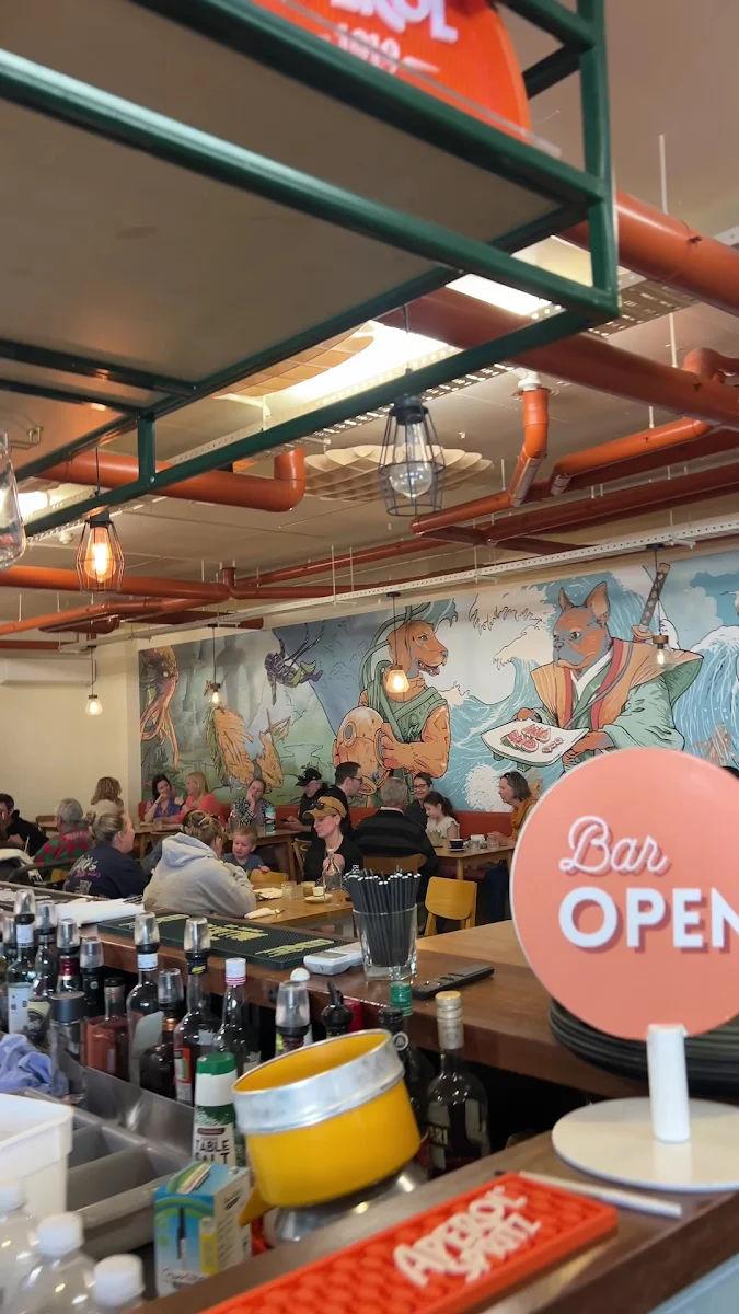 Vibe, The Smug Fig Kitchen & Social