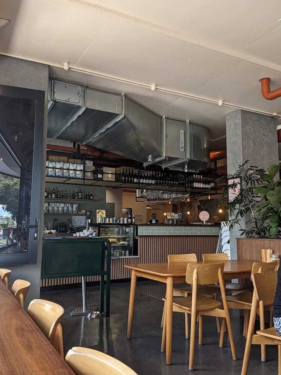 Vibe, The Smug Fig Kitchen & Social