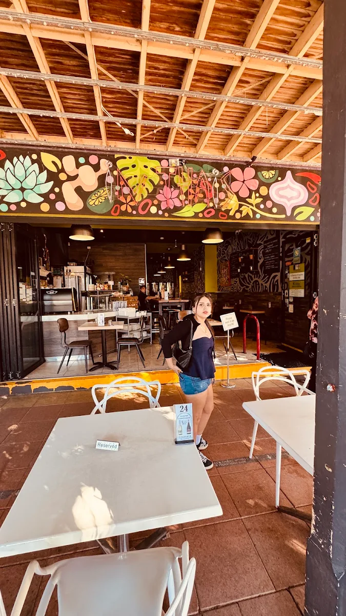Vibe, Inthais Cafe and noodle bar