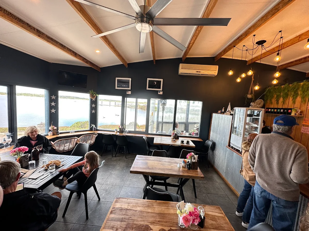 Vibe, The Deck cafe on the wharf
