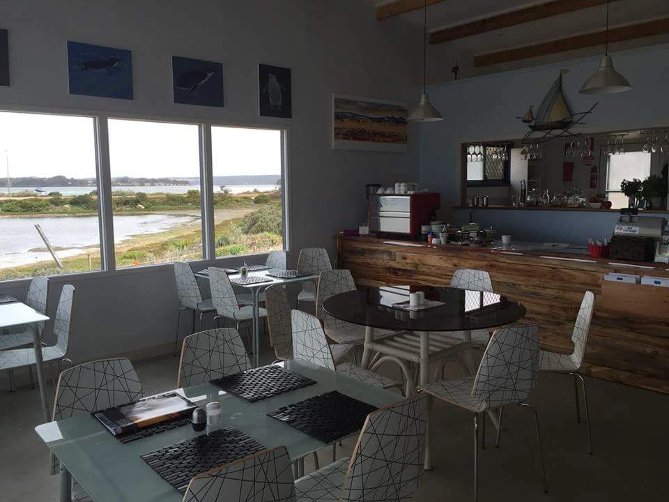 Vibe, The Deck cafe on the wharf