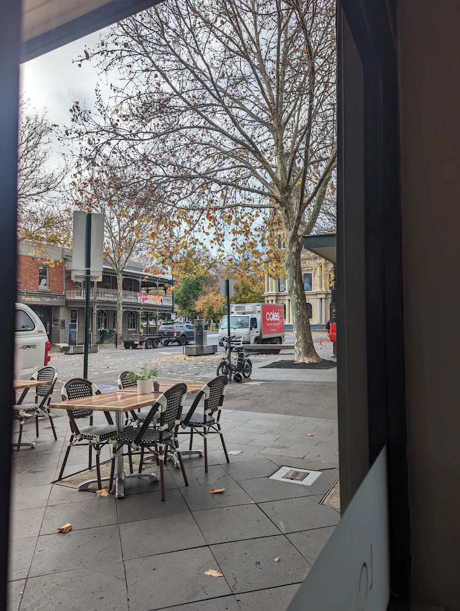 Vibe, London House Bendigo