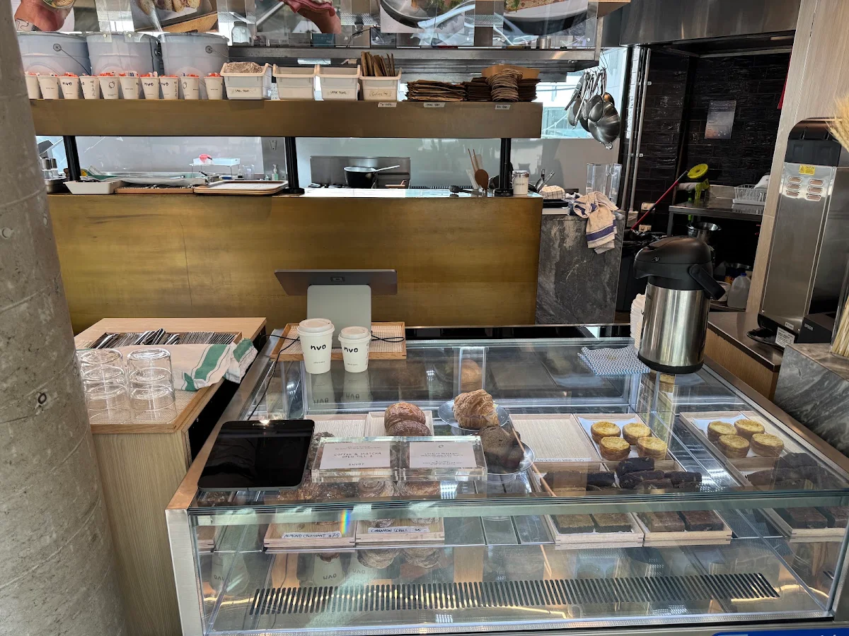 Vibe, Envoy Cafe