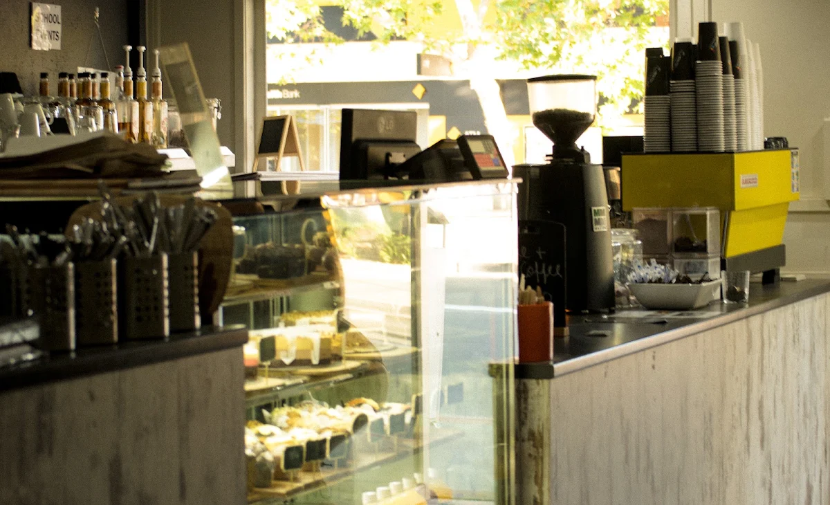 Vibe, Sam's Gourmet Cafe