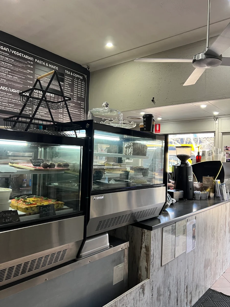 Vibe, Sam's Gourmet Cafe