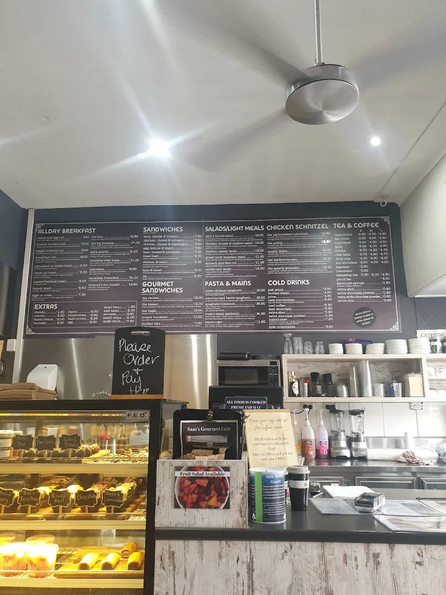 Vibe, Sam's Gourmet Cafe