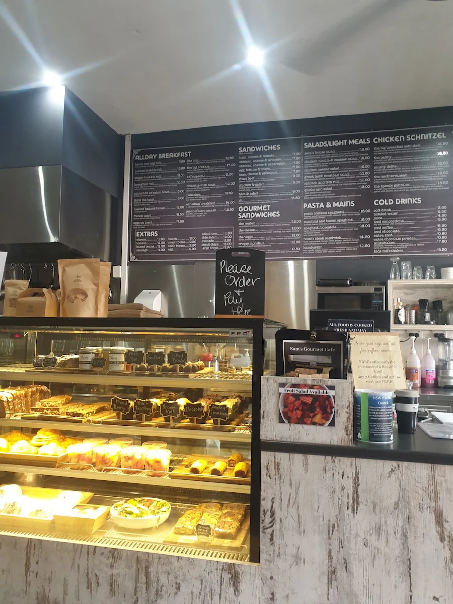 Vibe, Sam's Gourmet Cafe
