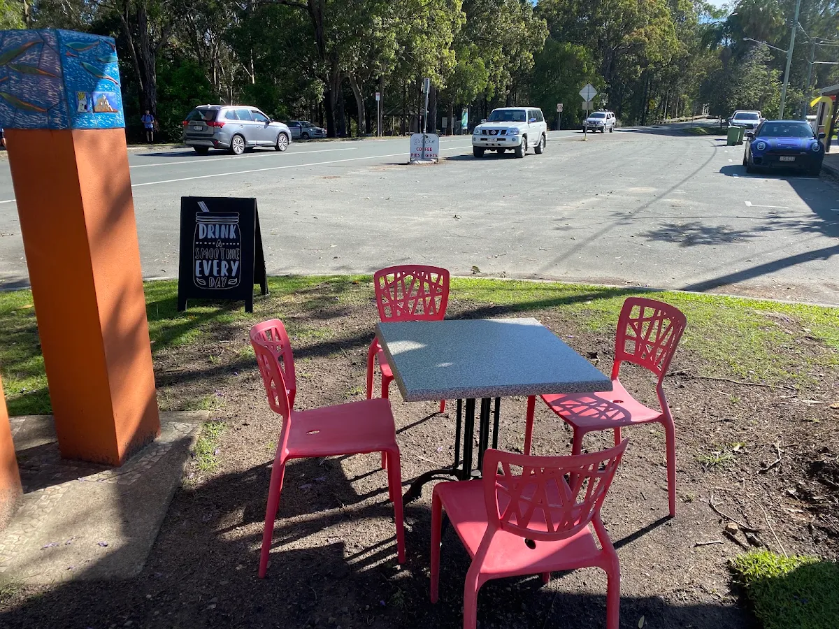 Vibe, Cafe Phillies on Beerburrum