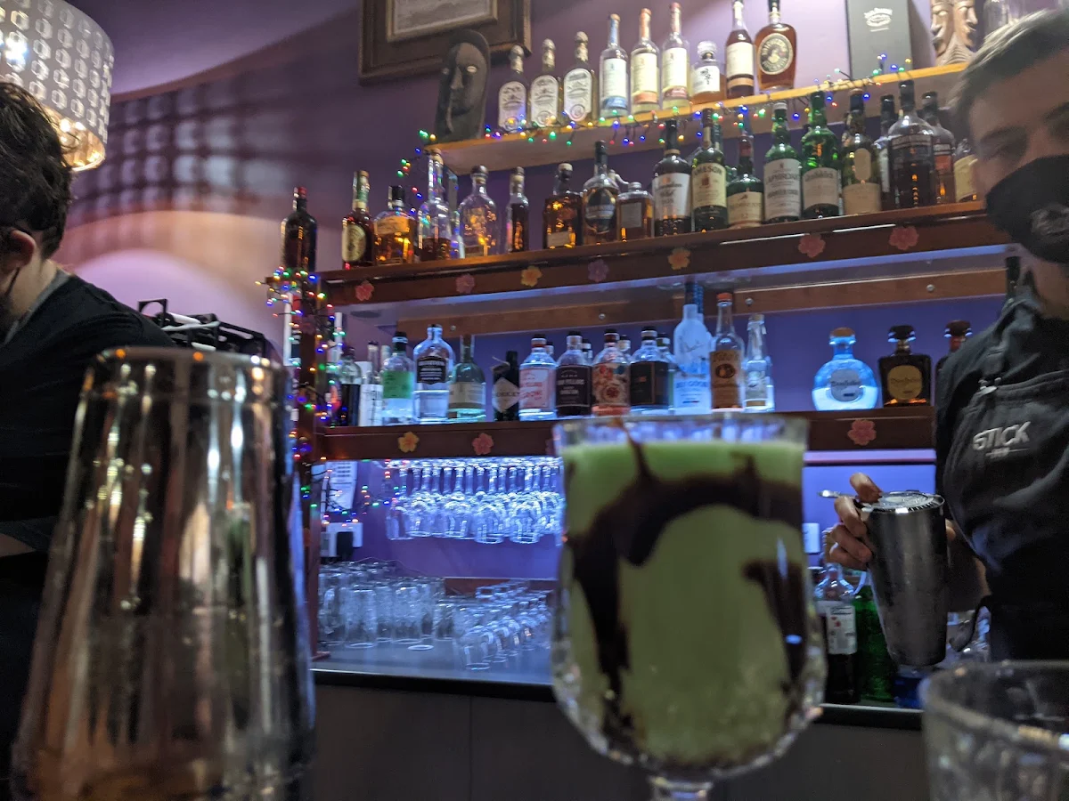 Vibe, Stick Bar