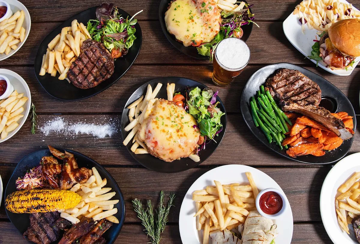 Food & drink, Tandara Hotel