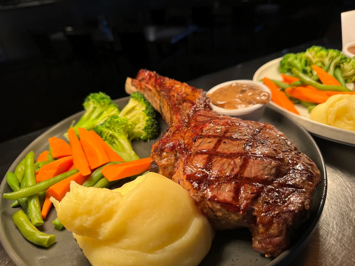 Food & drink, Tandara Hotel
