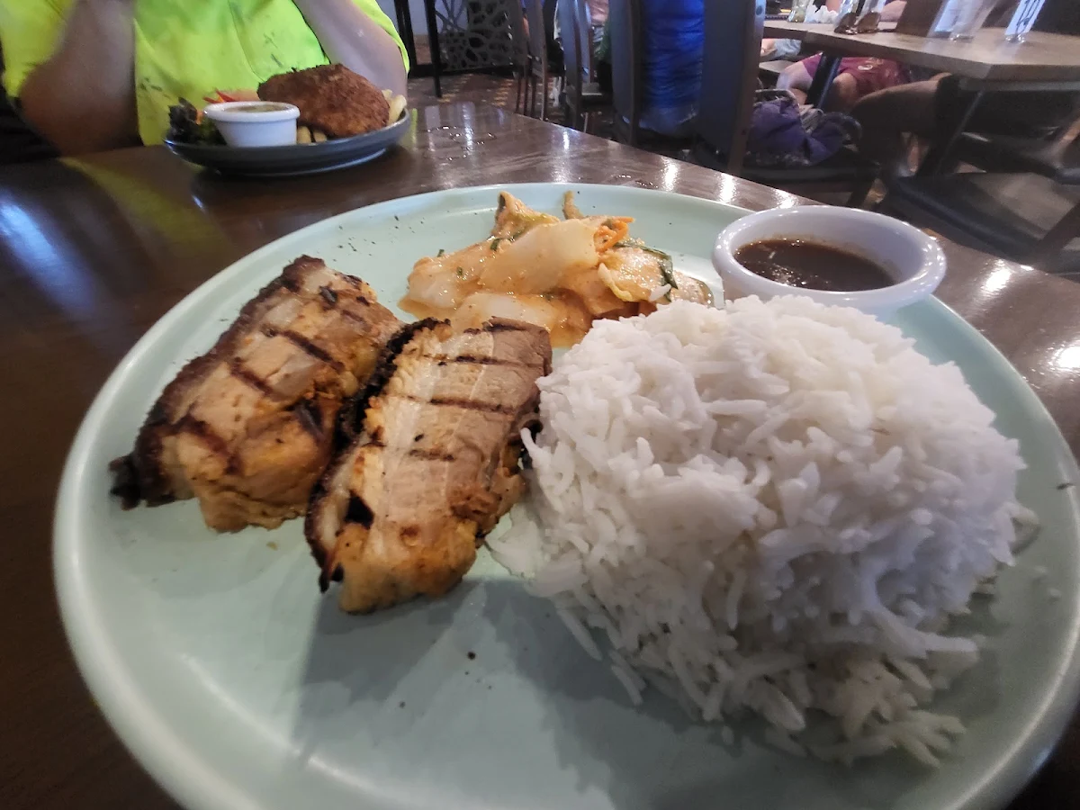 Food & drink, Tandara Hotel