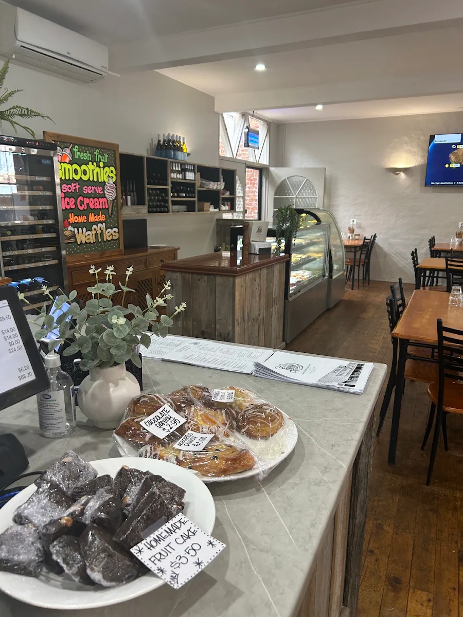 Food & drink, Larsens