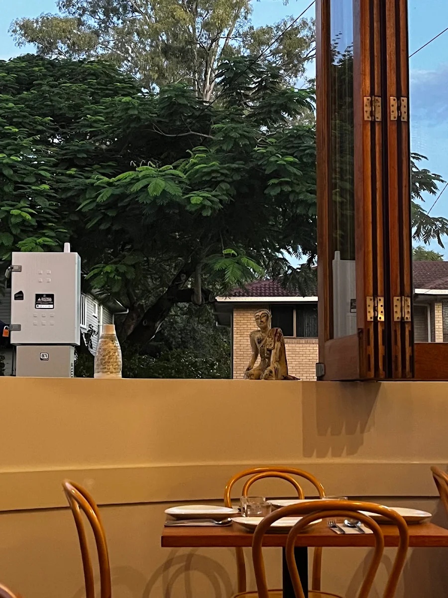 Vibe, Mons Thai Camp Hill